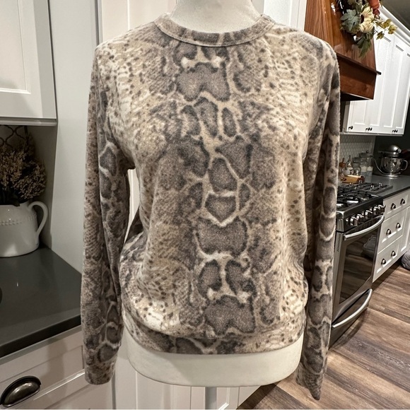 Gaze XS Reptile Snake Neutral Fleece Cozy Casual Long Sleeve Sweatshirt Top - Picture 1 of 11